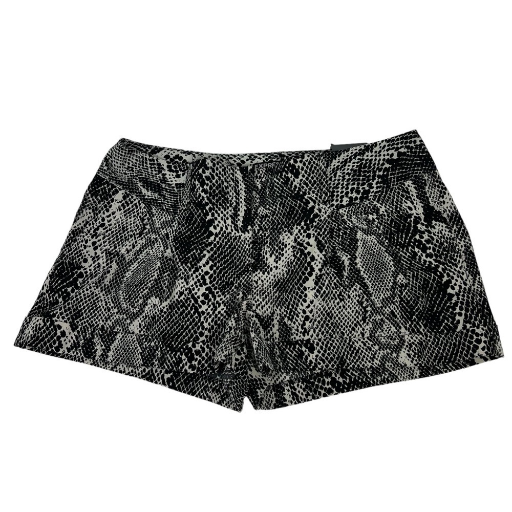Express Women’s Shorts Sz 10 Multi Color Animal Print Pleated Front Pockets